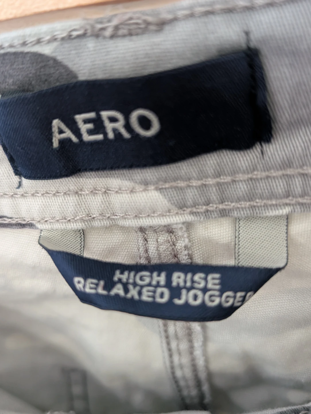 Aero High Rise Relaxed Jogger Pants - Camo Print - Size S/P - photo 2