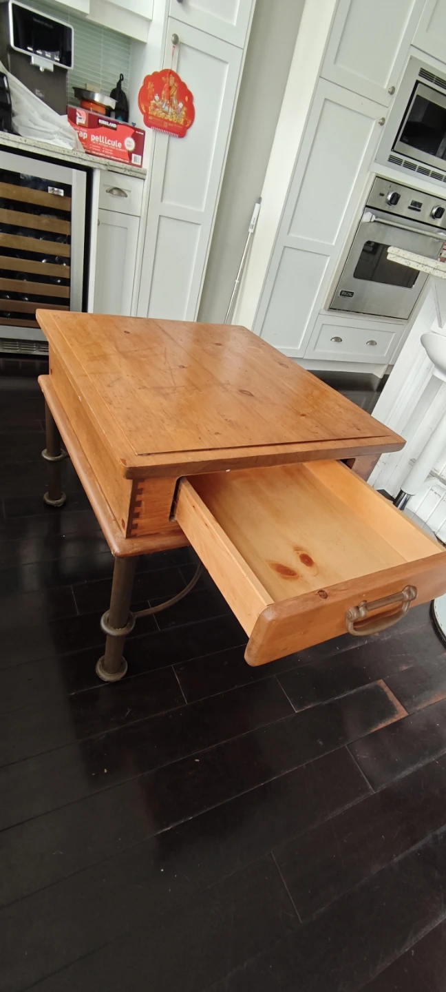 Wooden side table with drawer - photo 5