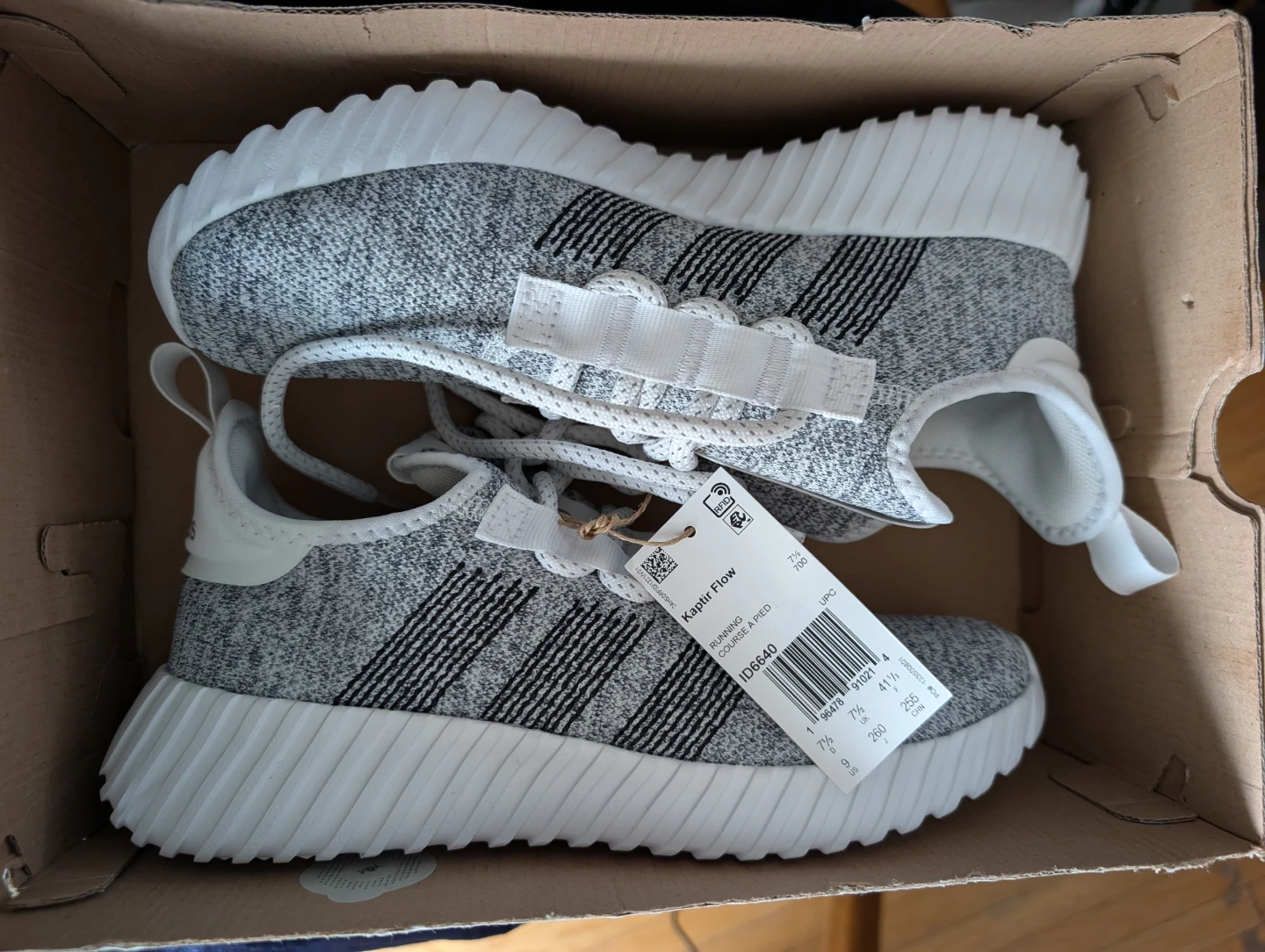 Adidas Kaptir Flow Running Shoes - US Size 9 - photo 2