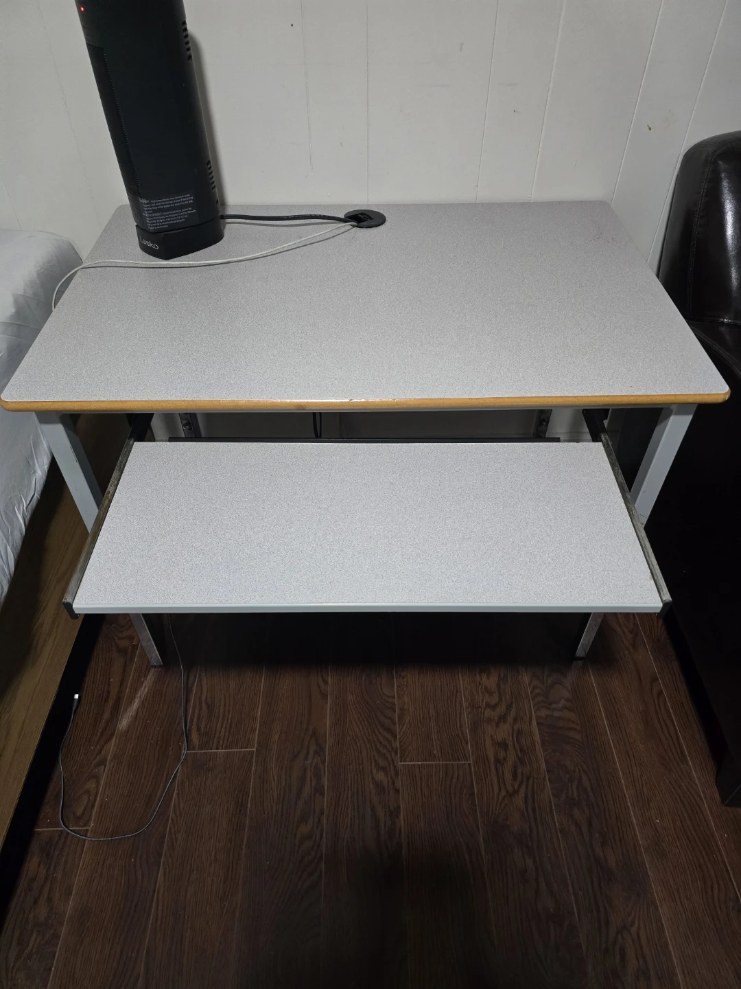 Grey Laminate Desk with Keyboard Tray - photo 2