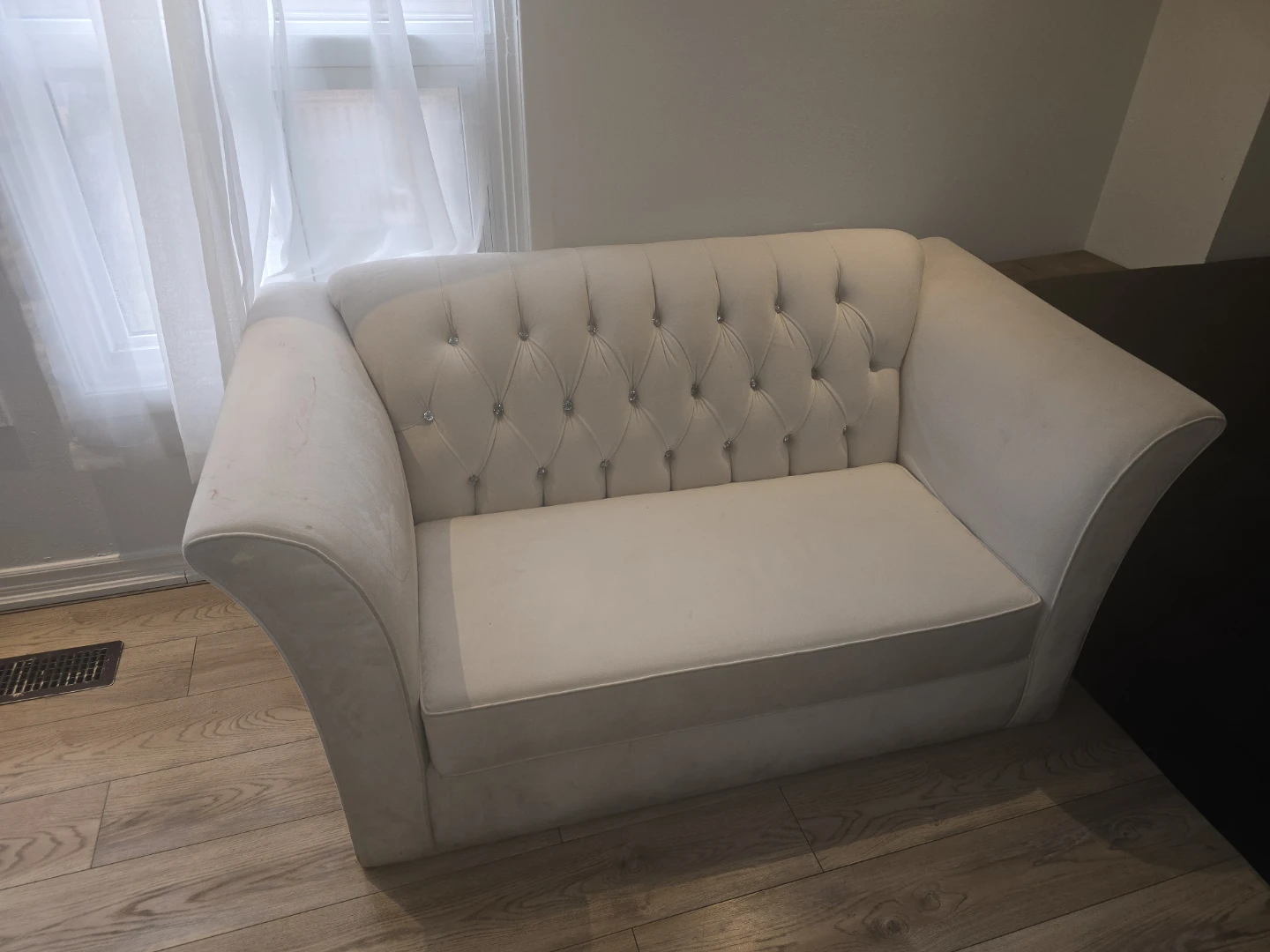 Cream & BlackTufted  Sofa 2 -3 Seater & 1- 2 Seater - photo 2