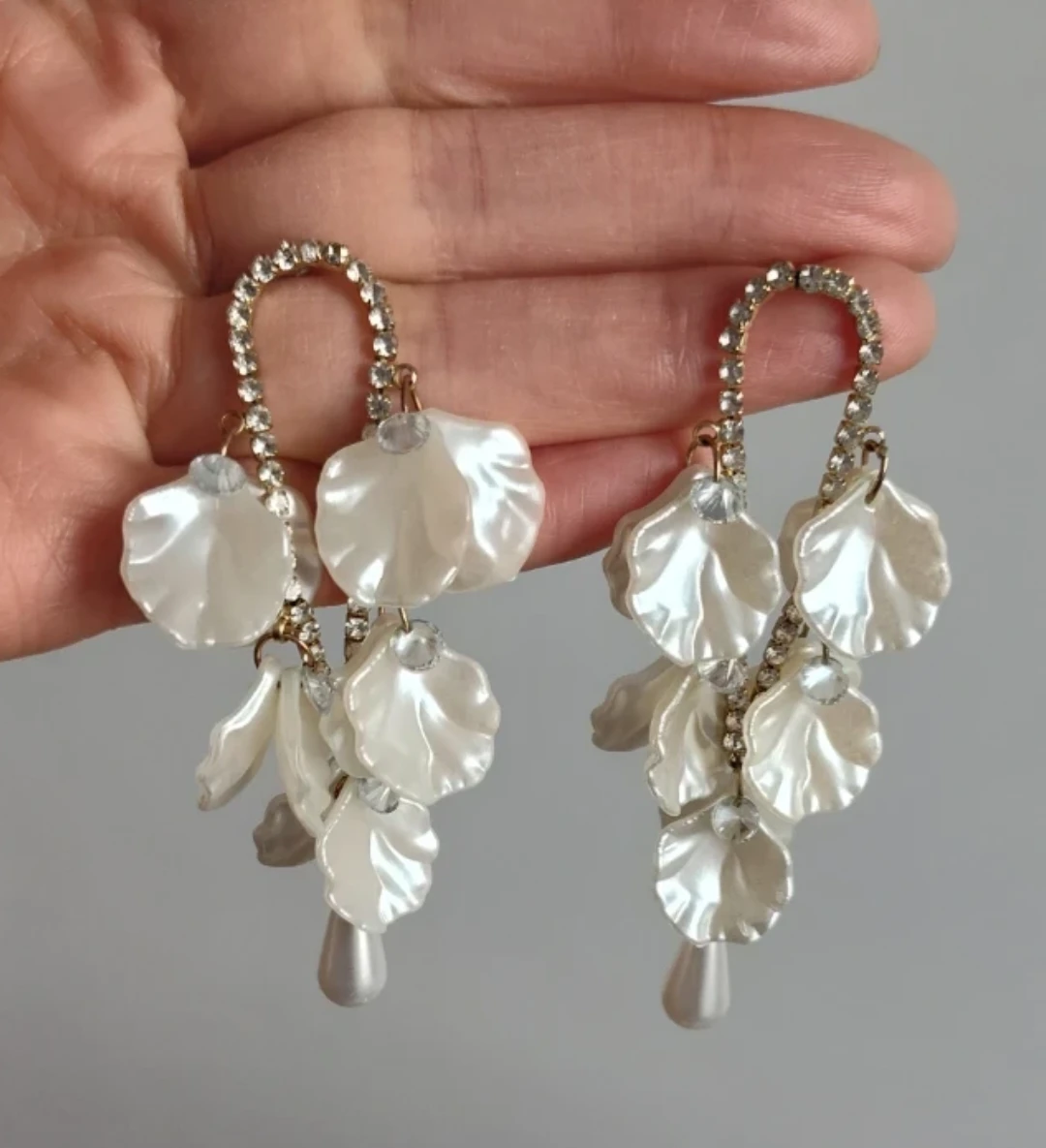 White Petal and Pearl Dangle Earrings