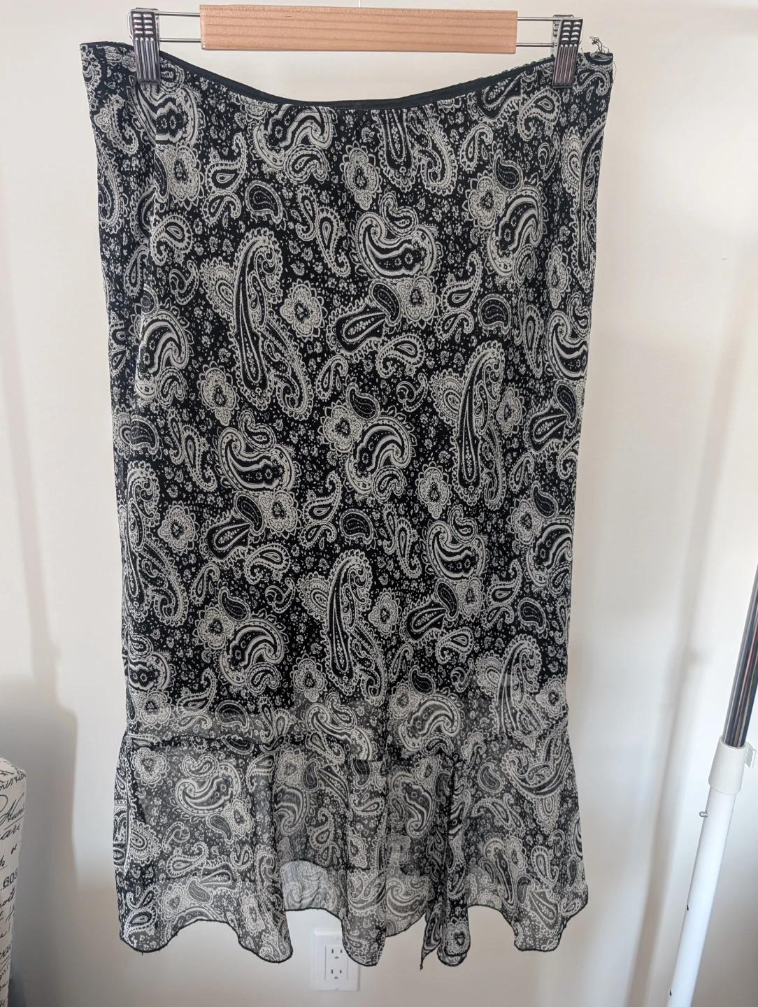 Tradition Black & White Paisley Print Skirt size 12