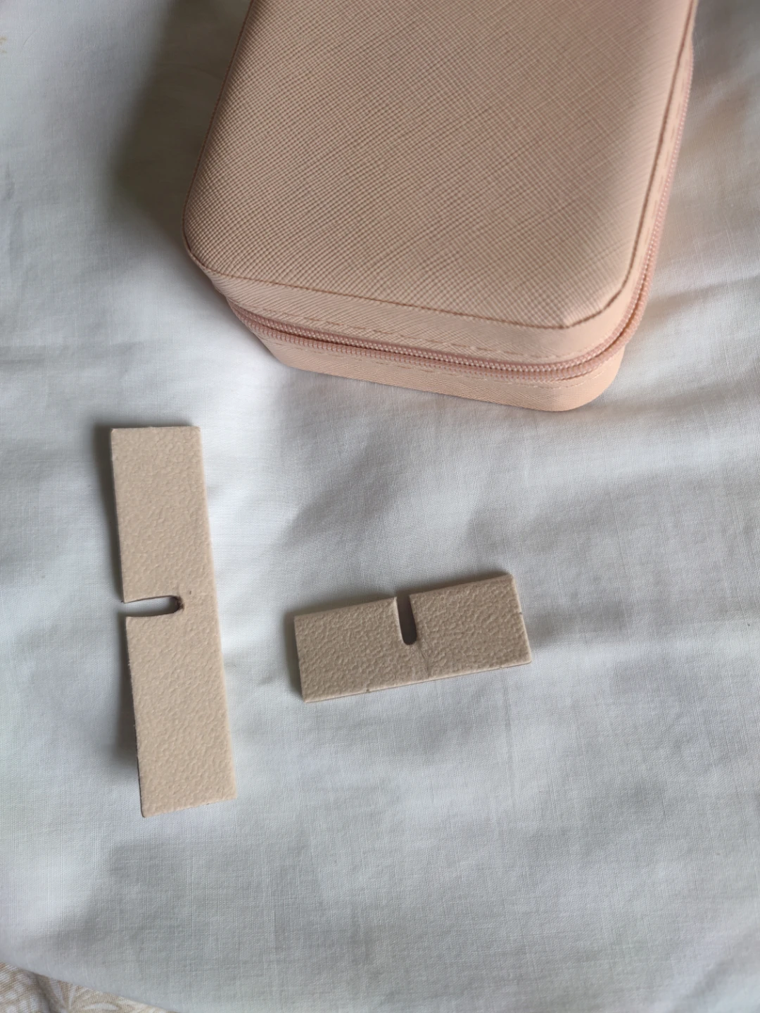 Small travel jewelry box - photo 4