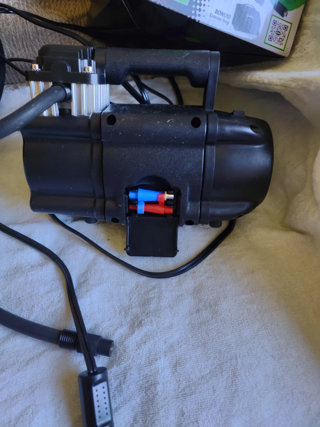 Slime tire inflator and accessories - photo 3
