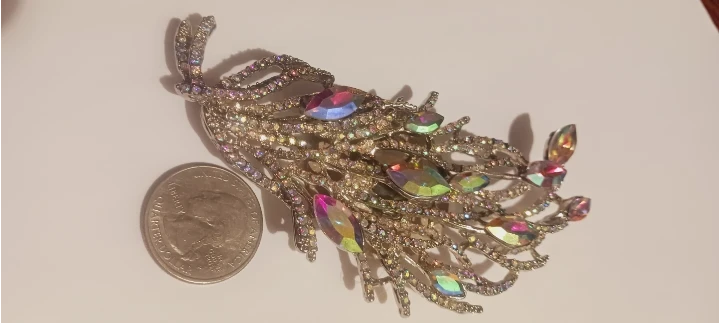 Beautiful Large Sparkling Rhinestone Flower Brooch - photo 4