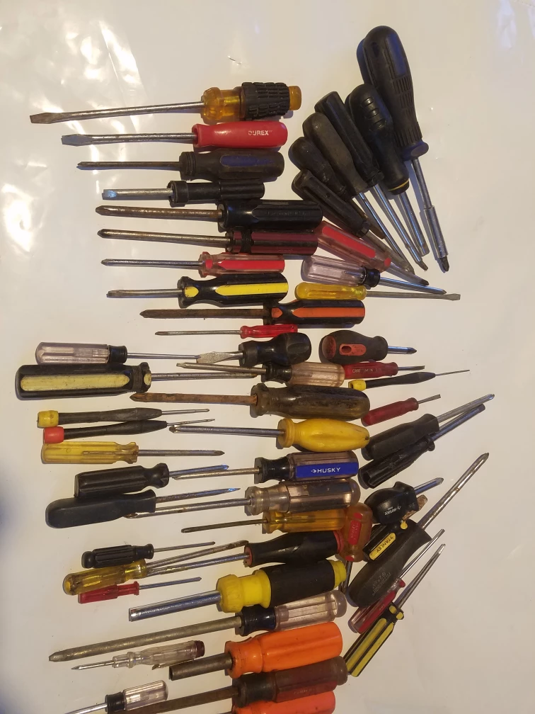 Assorted Screwdrivers 62 pieces