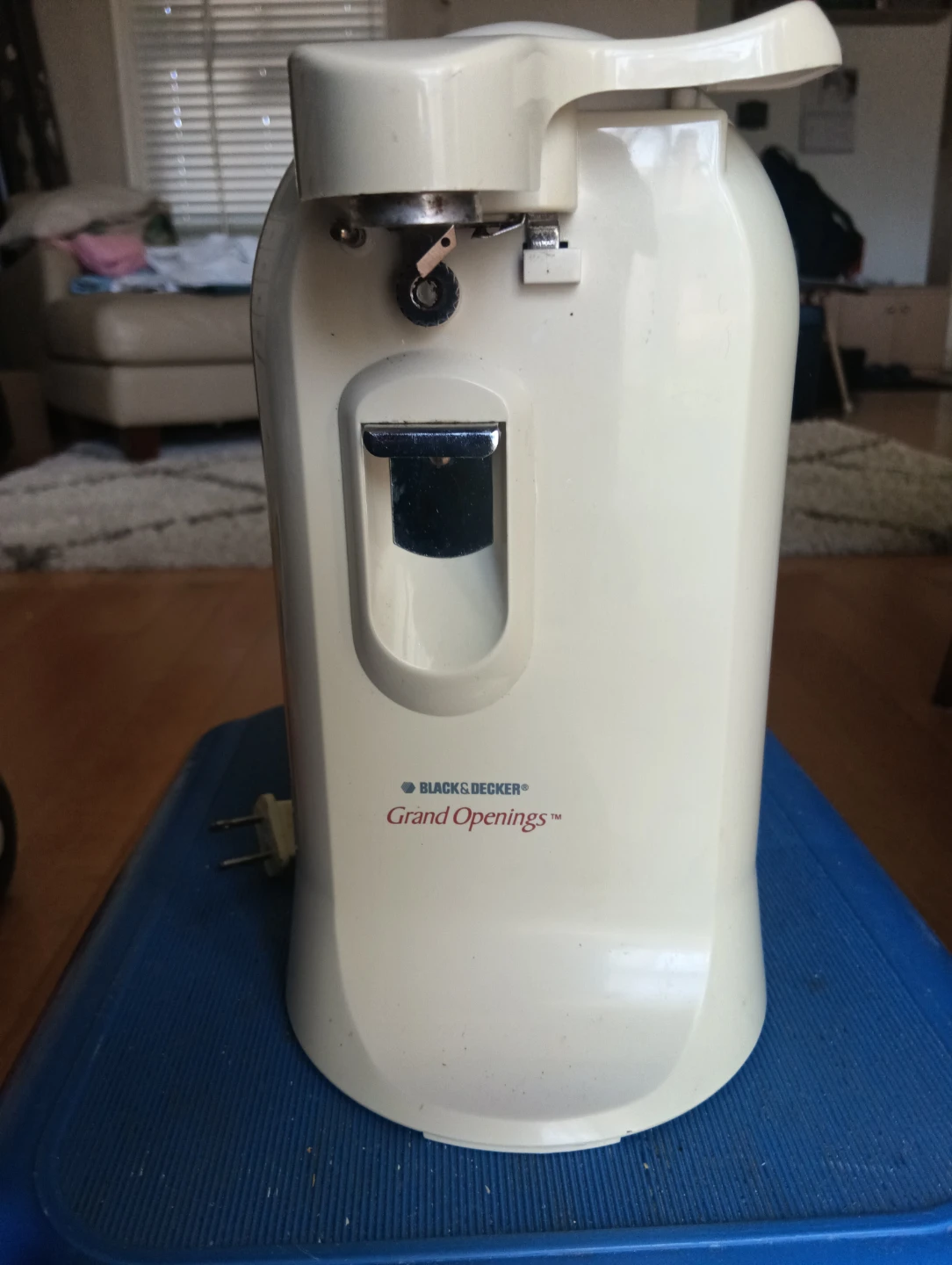 BLACK+DECKER Grand Openings Electric Can Opener - photo 4