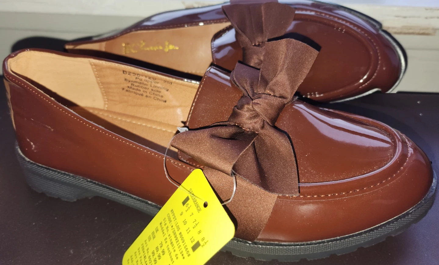 Olivia Lee Brown Patent Loafers with Bows - Size 6M New - photo 3