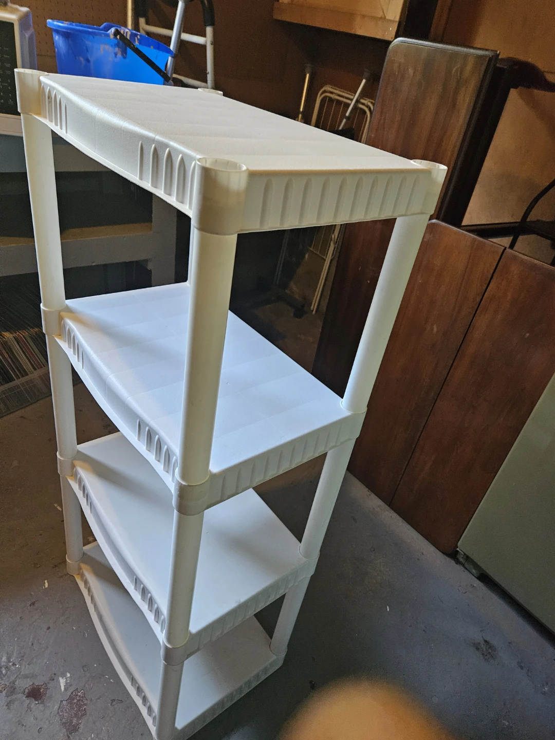4-Tier White Plastic Shelving Unit - photo 3