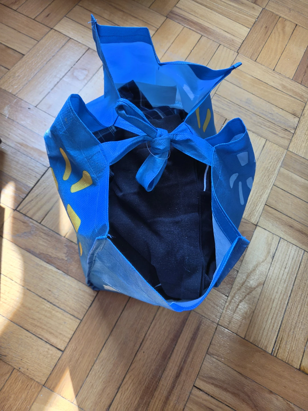 Bag of free cloths > see details