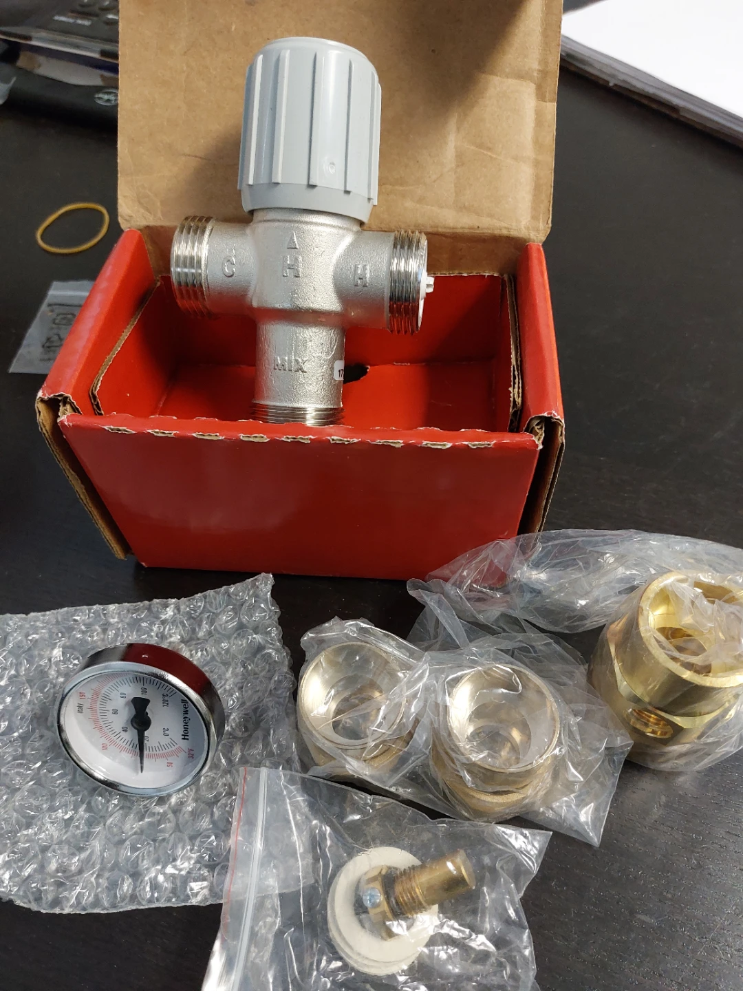 HONEYWELL  AM100-USTG-1LF Mixing Valve 1/2" Brass 70-145 F Union - photo 2