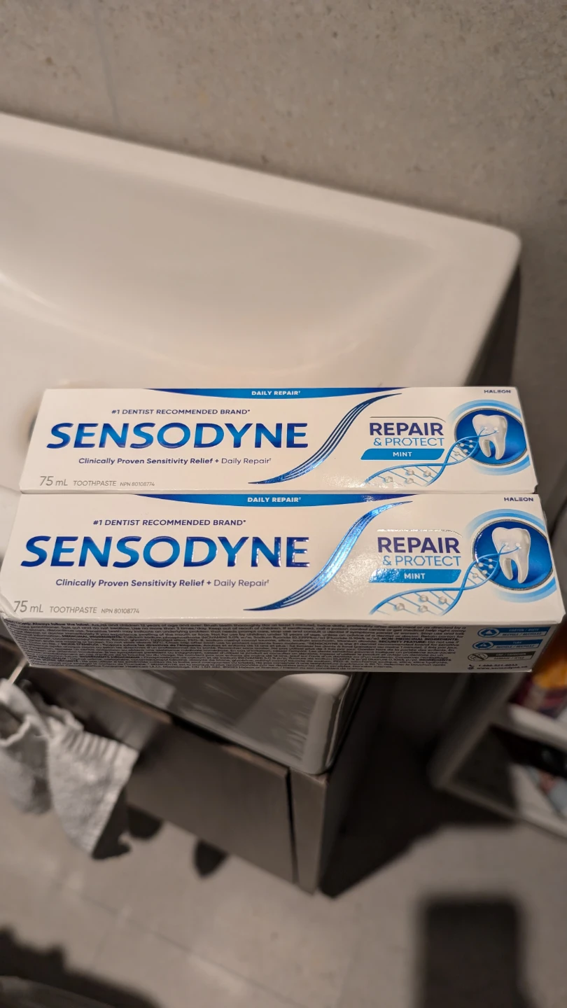 New Sensodyne Repair & Protect Mint Toothpaste (2 x 75ml)