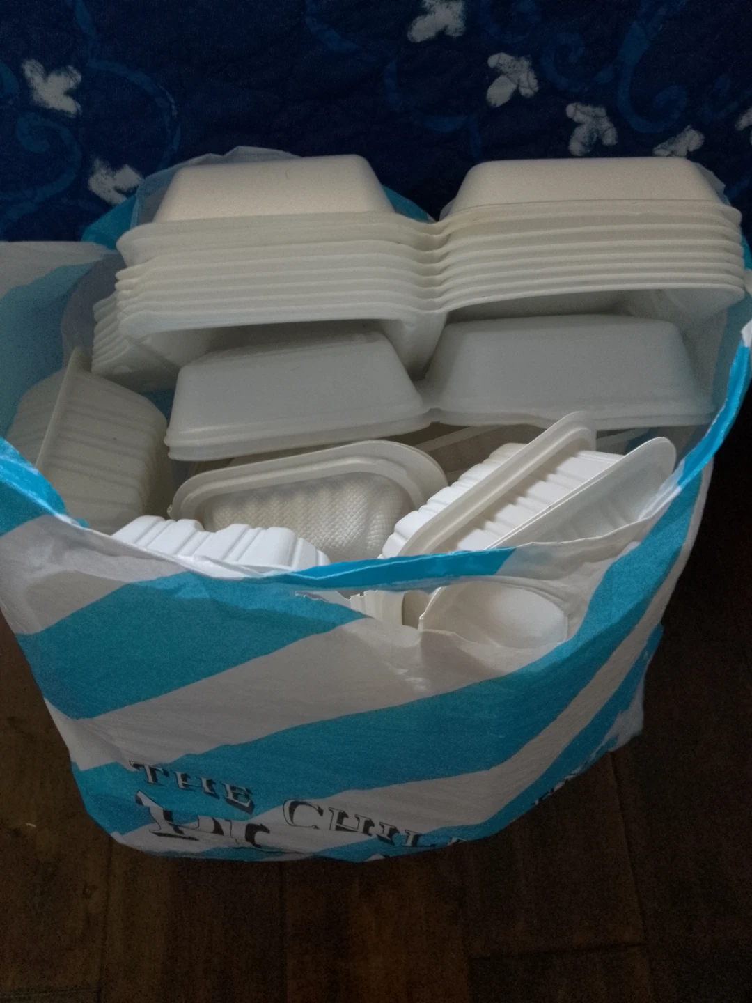Bag of disposable food containers 🌱