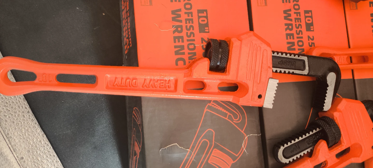10" Professional Pipe Wrench - photo 5