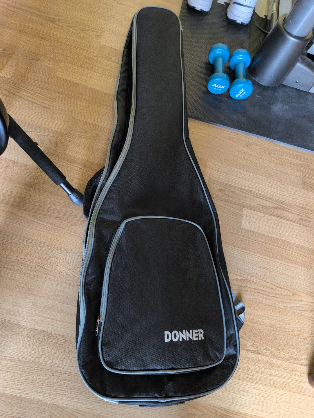 Donner Electric Bass Guitar - Black - photo 2