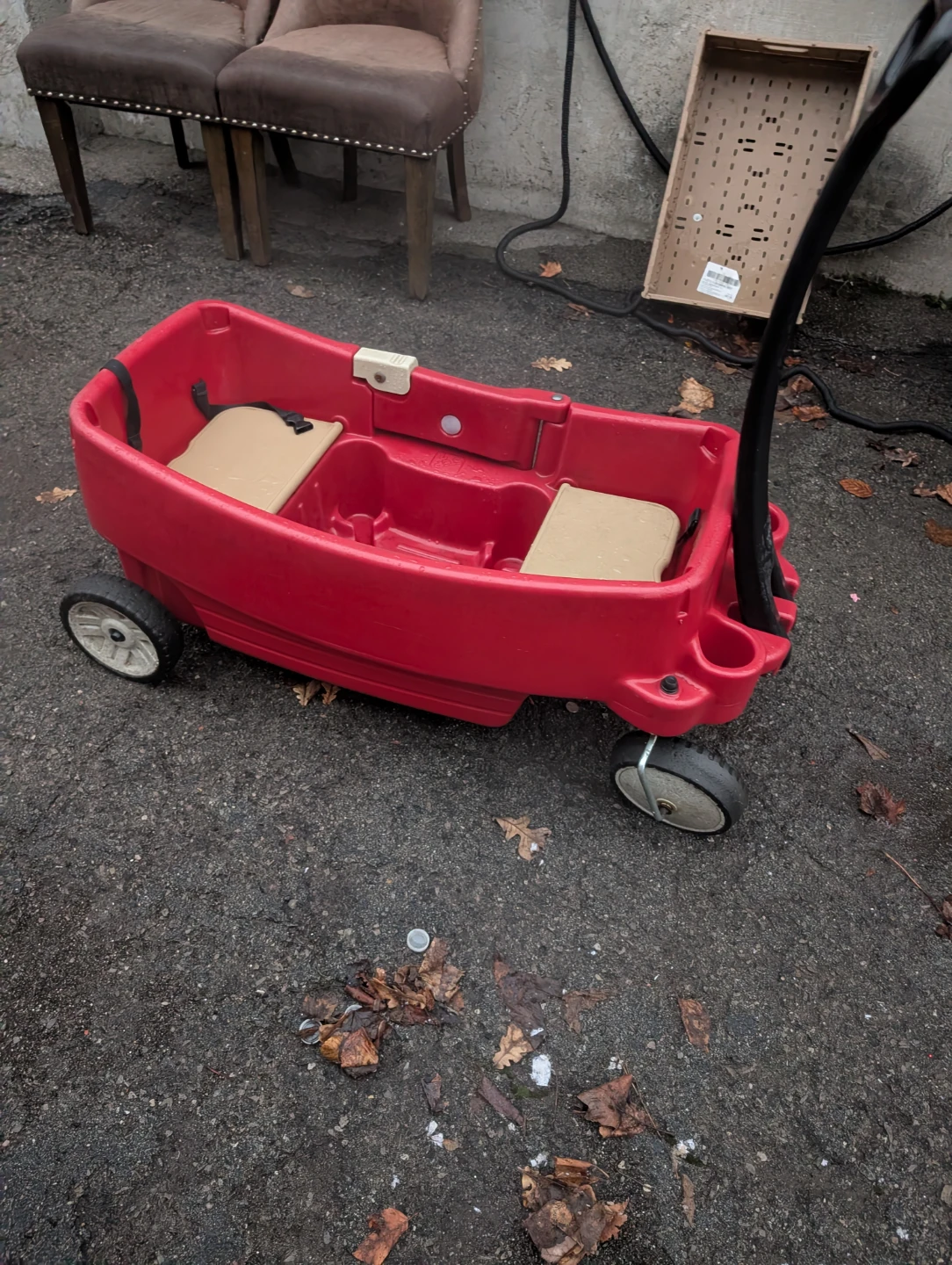 Step2 Red Wagon with Seats - photo 2