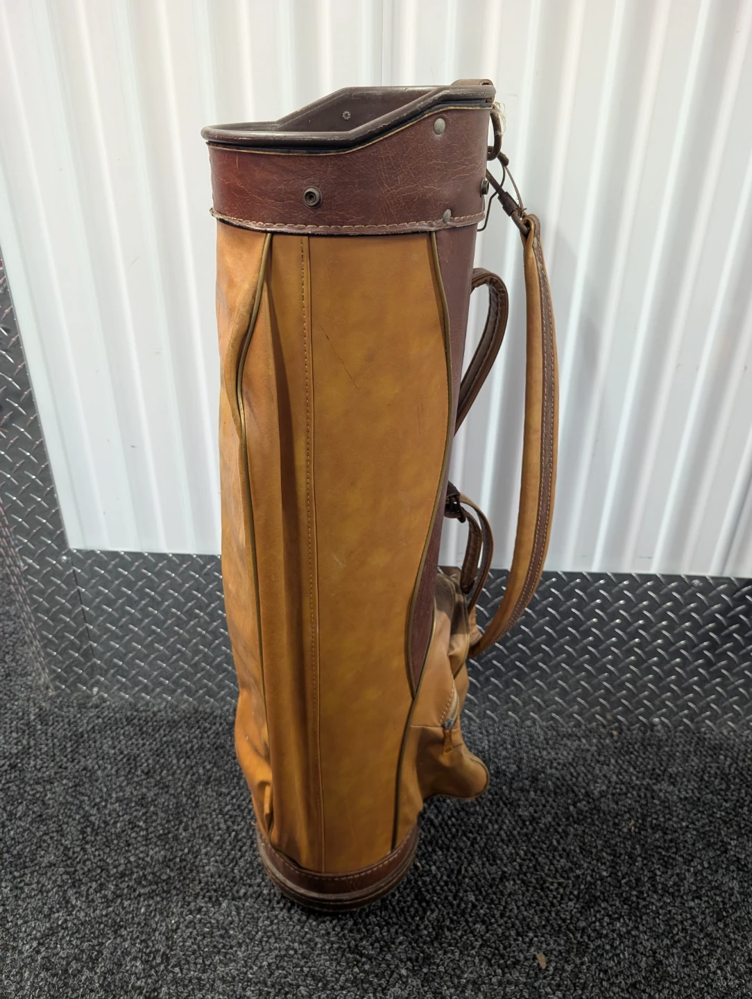 Vintage Leather Golf Bag - photo 3