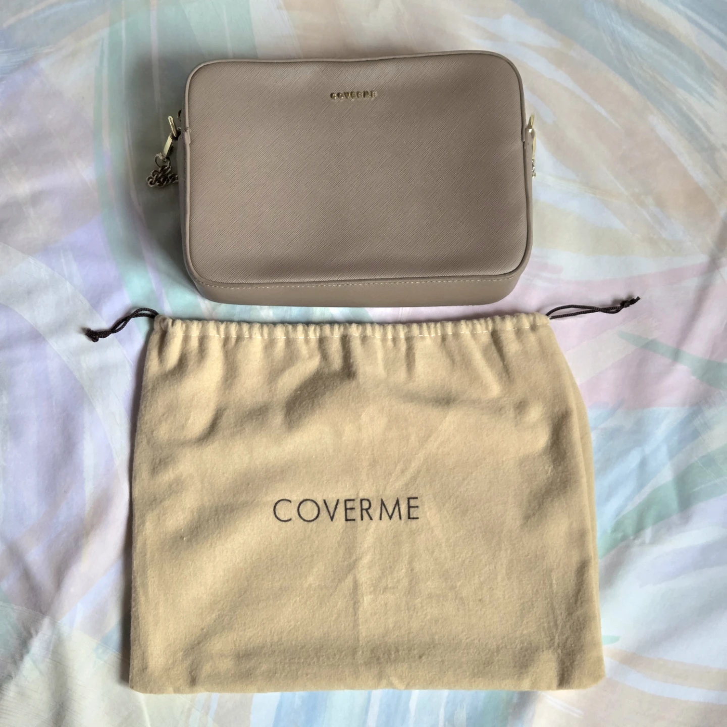 Beige Crossbody Bag with Gold Chain Strap - photo 2