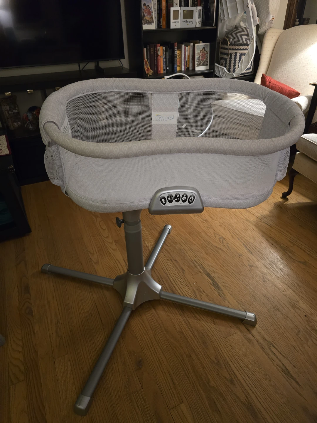HALO BassiNest Swivel Sleeper