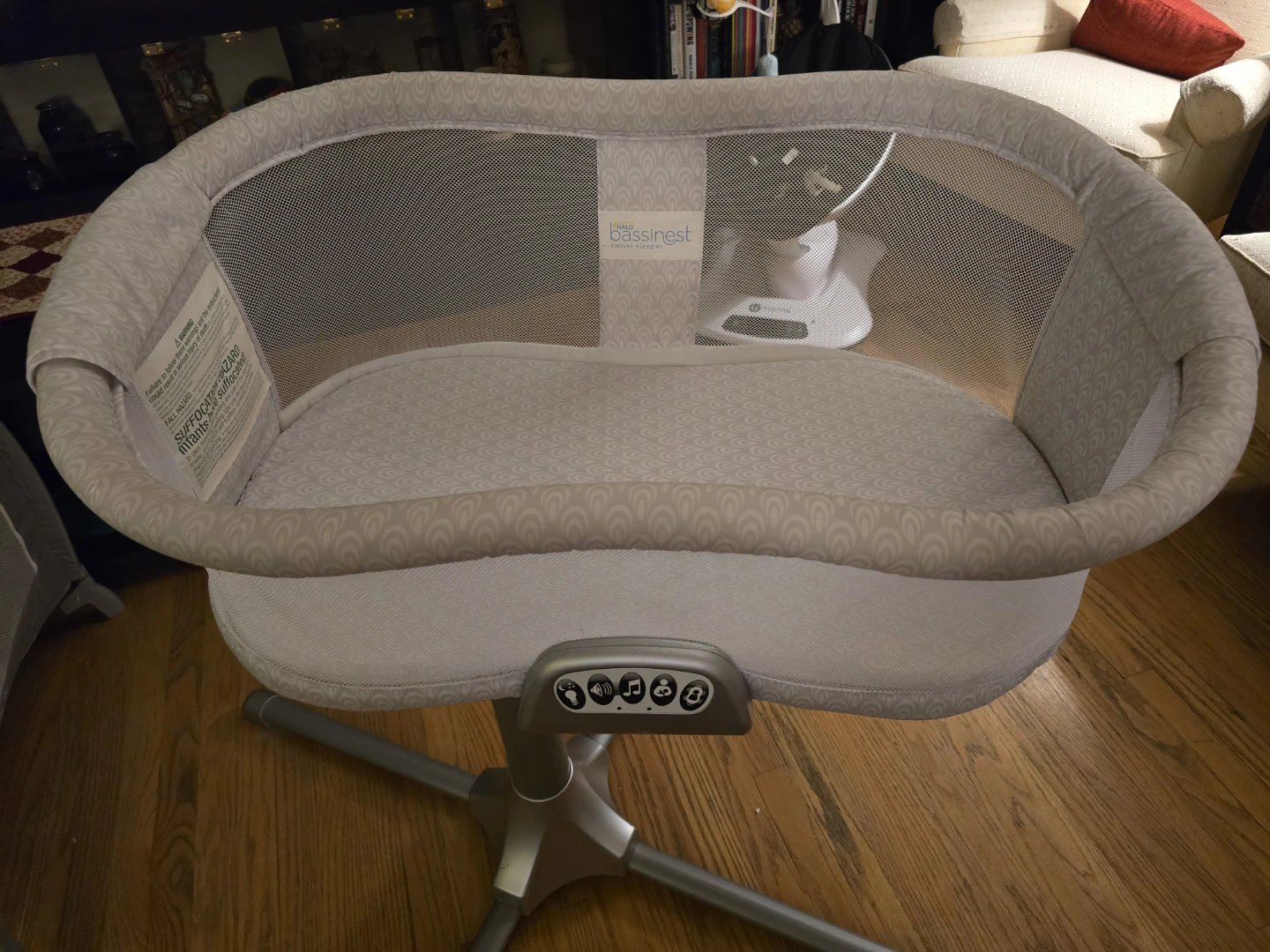 HALO BassiNest Swivel Sleeper - photo 2