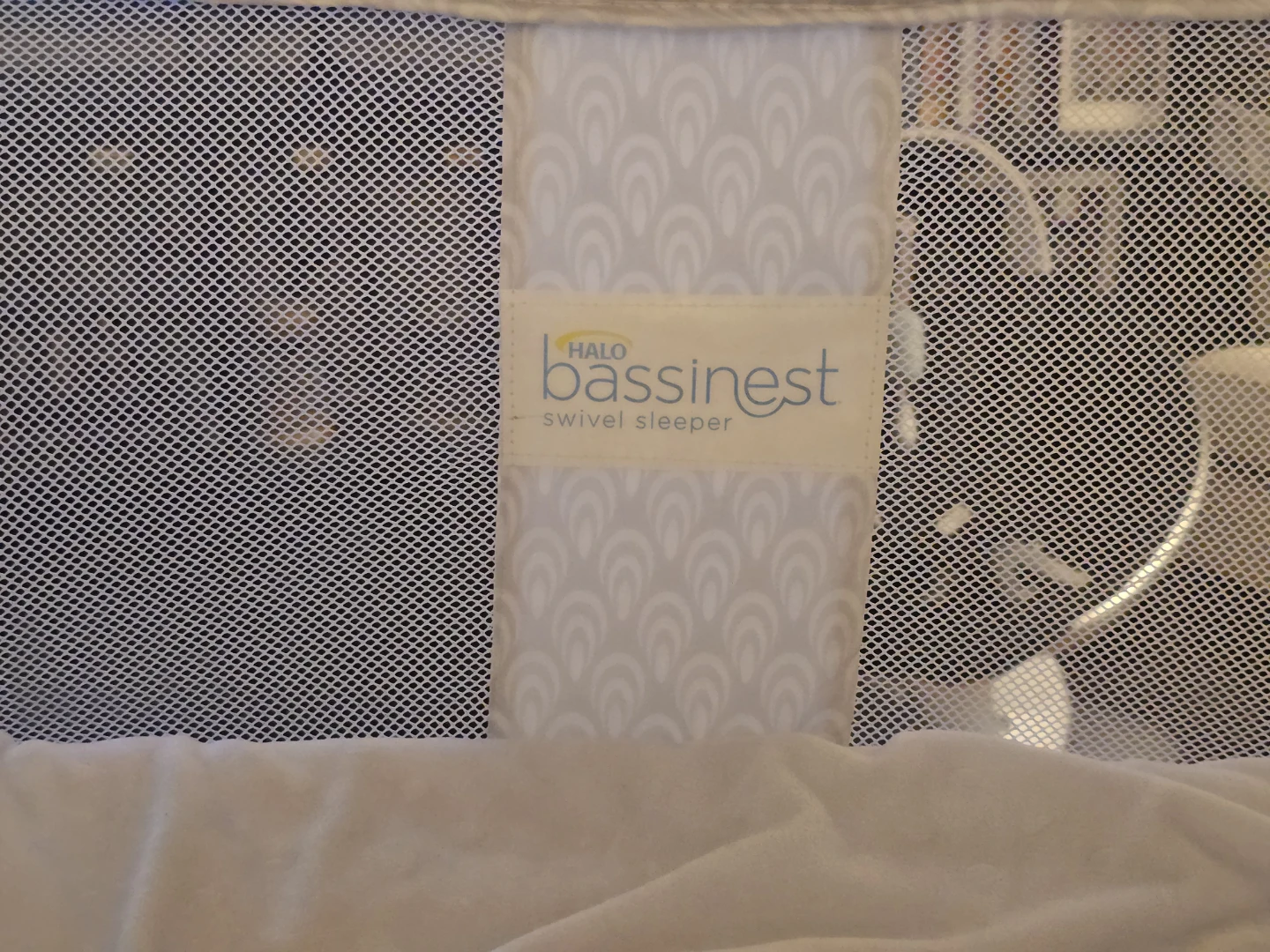 HALO BassiNest Swivel Sleeper - photo 3