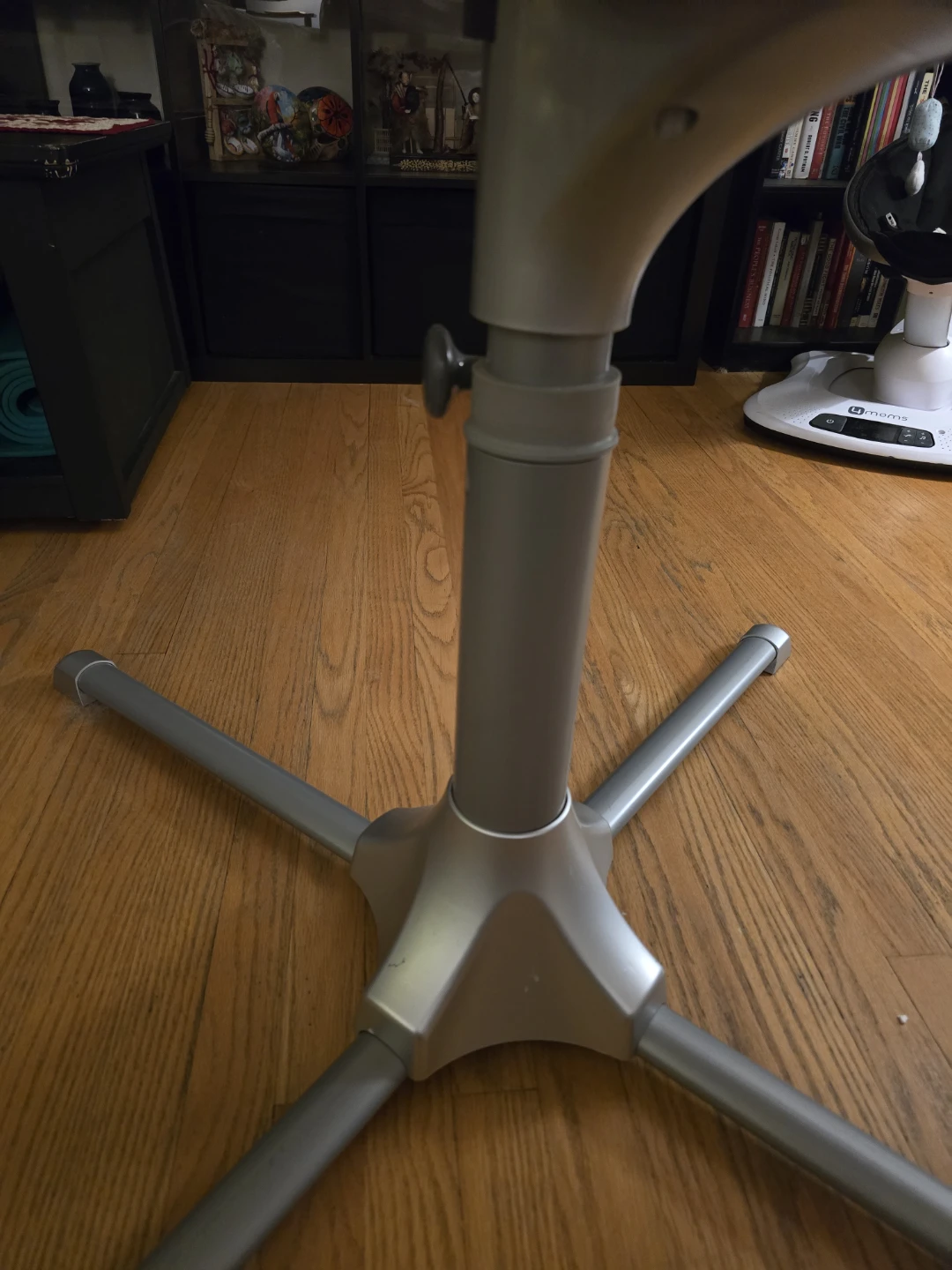 HALO BassiNest Swivel Sleeper - photo 4