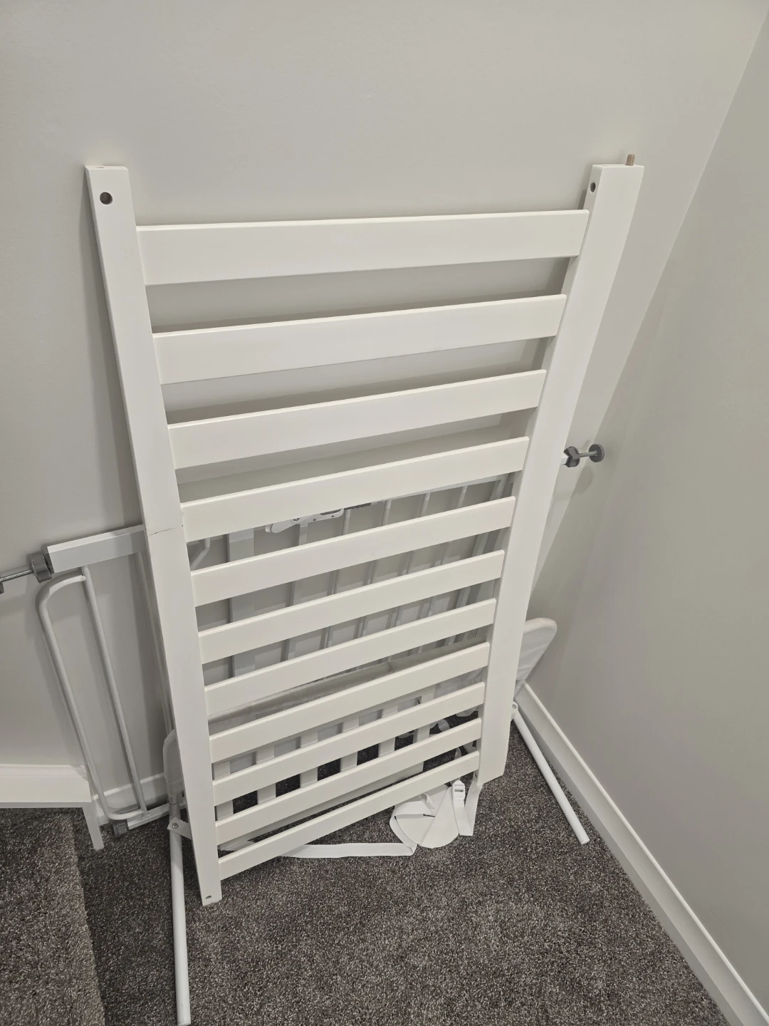 White Convertible Crib - photo 3