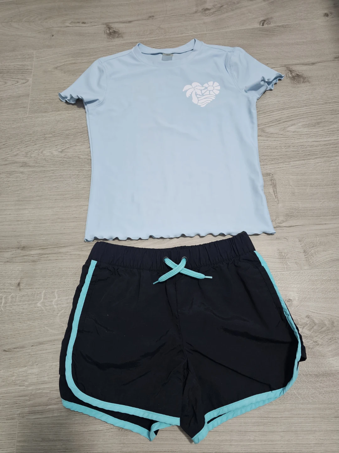 Old Navy Girls Rash Guard and Shorts Set
