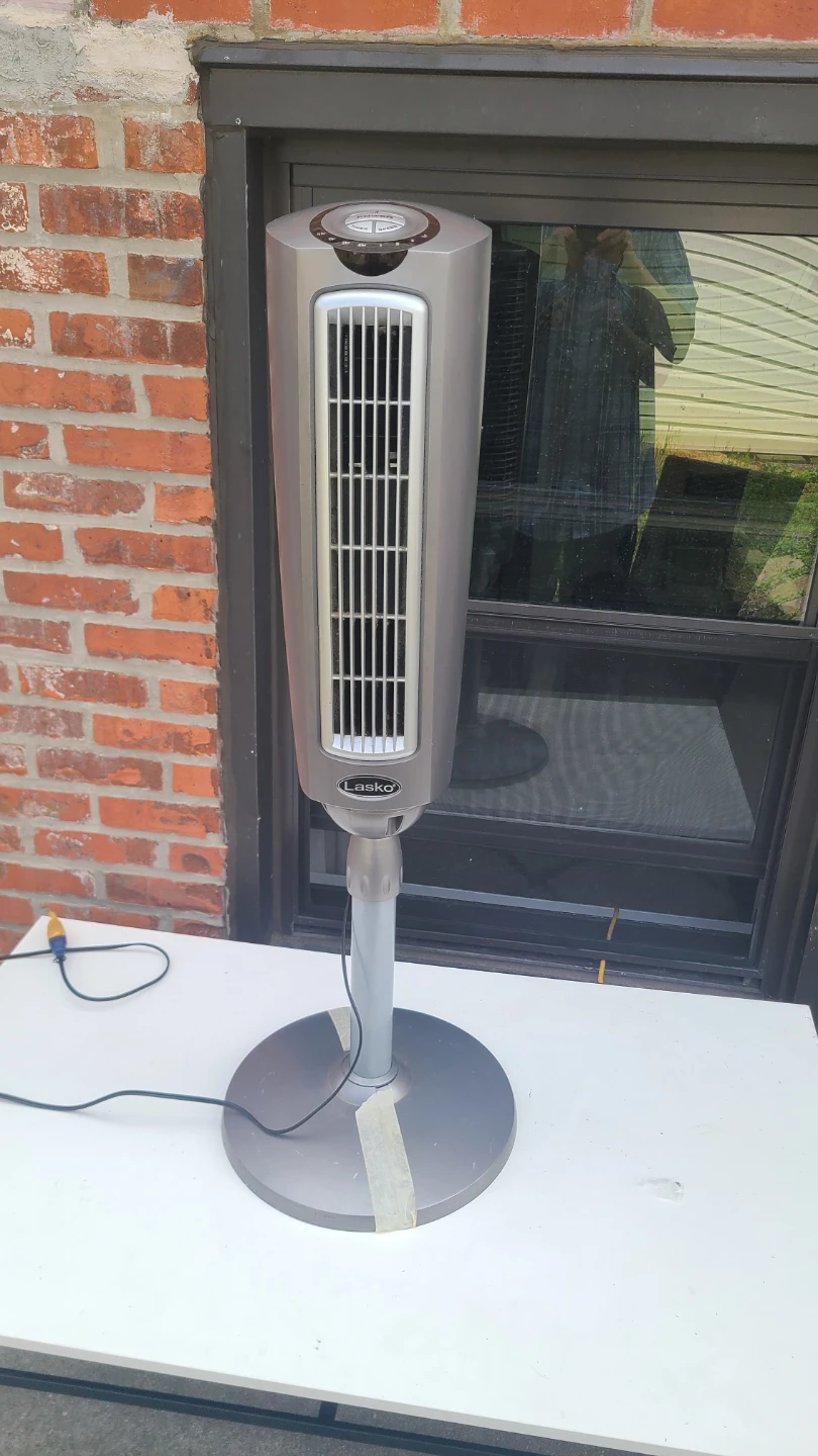 Lasko Tower Fan - photo 2