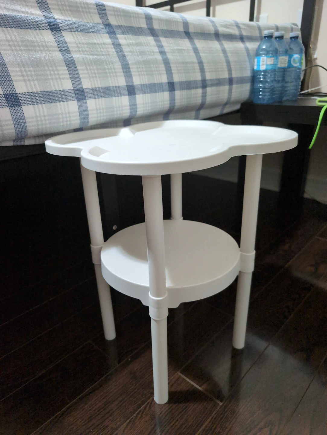 White Cloud Shaped Side Table