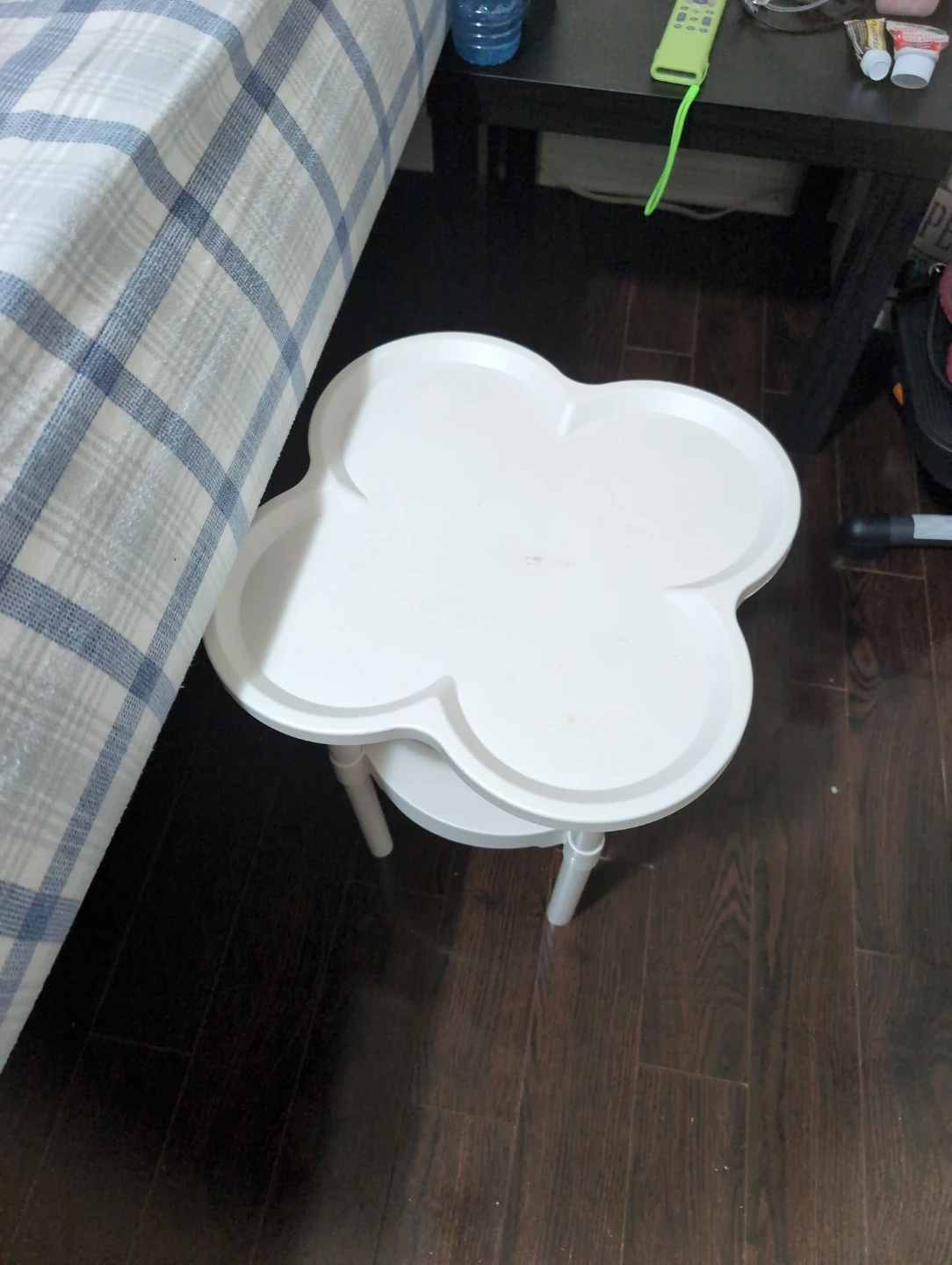 White Cloud Shaped Side Table - photo 3