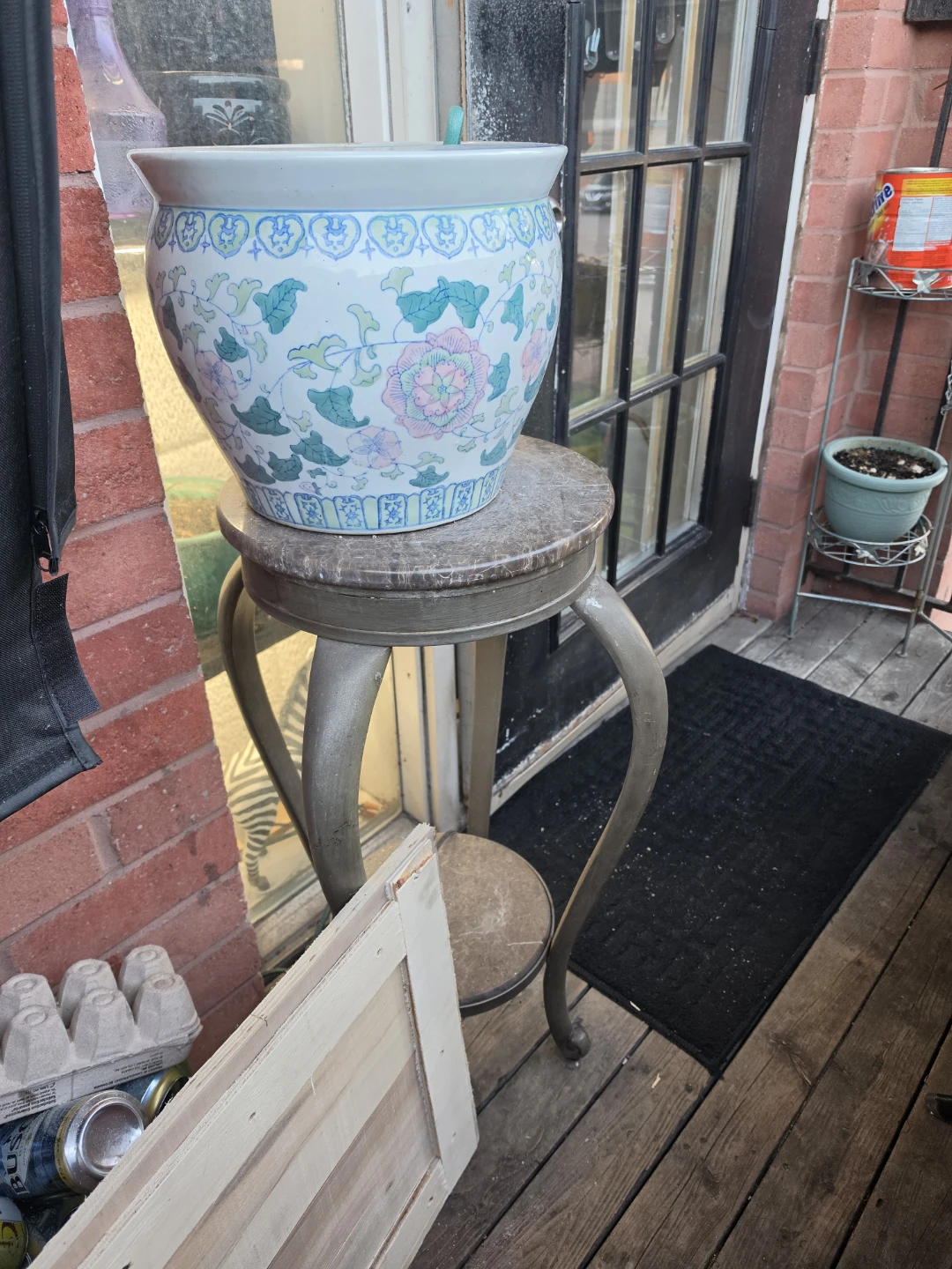 Decorative Ceramic Planter Pot/marble stand
