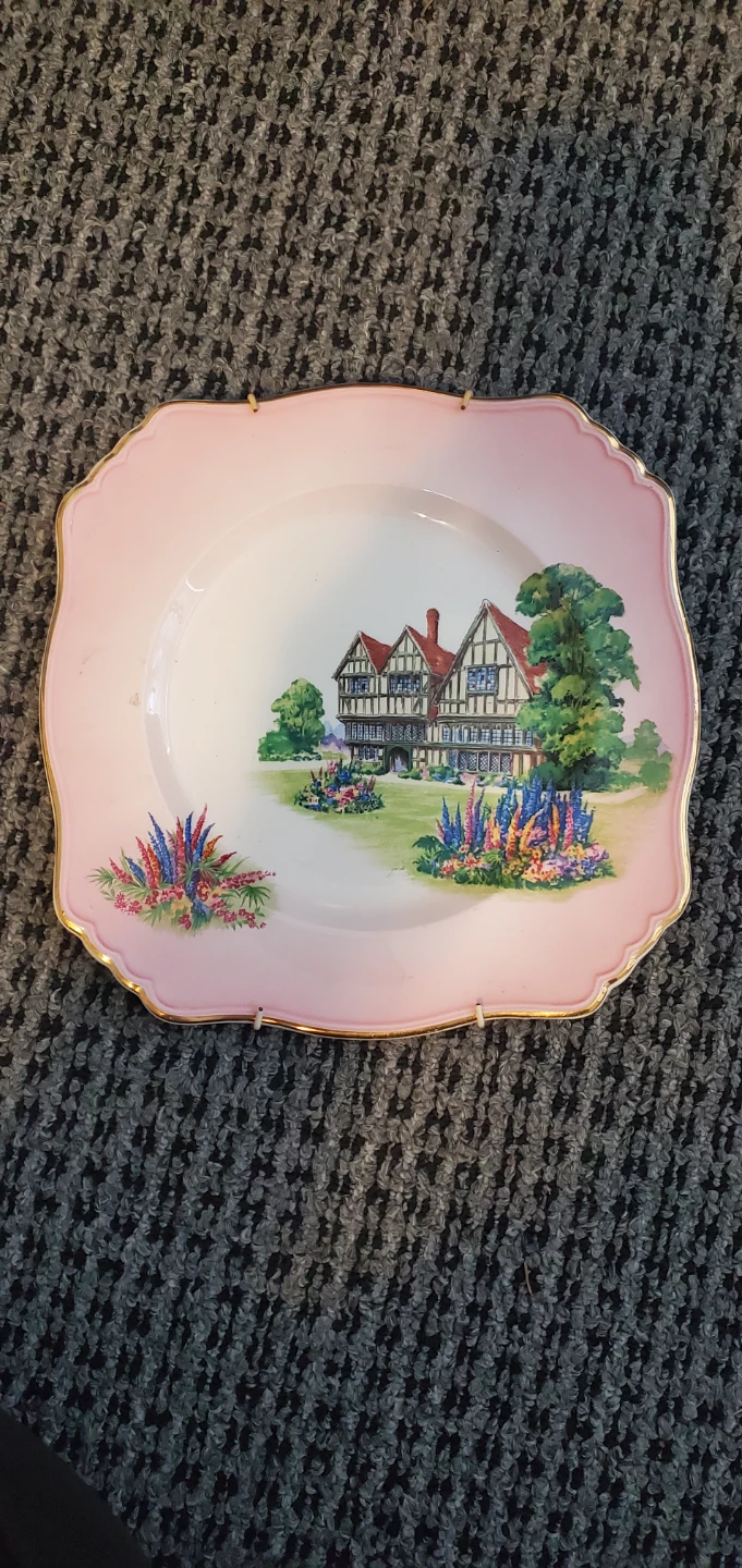 Royal Winton "The Olde Hoppet" Decorative Plate