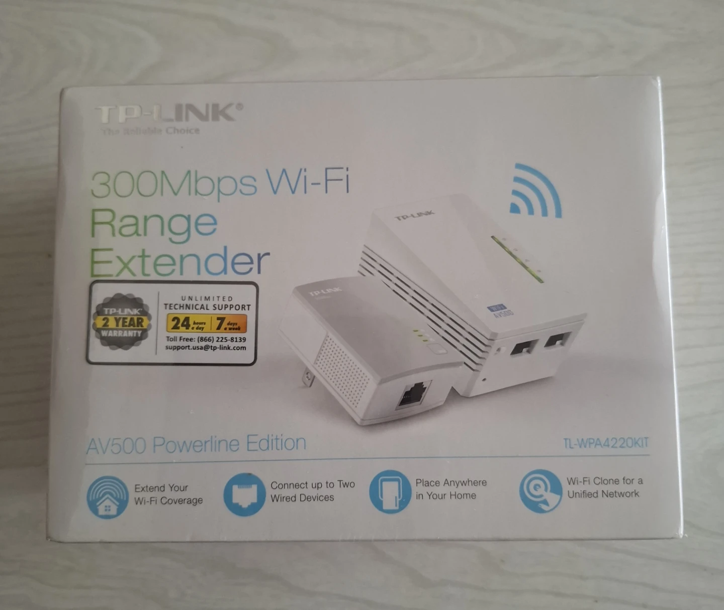 TP-Link 300Mbps Wi-Fi Range Extender AV500 Powerline Edition