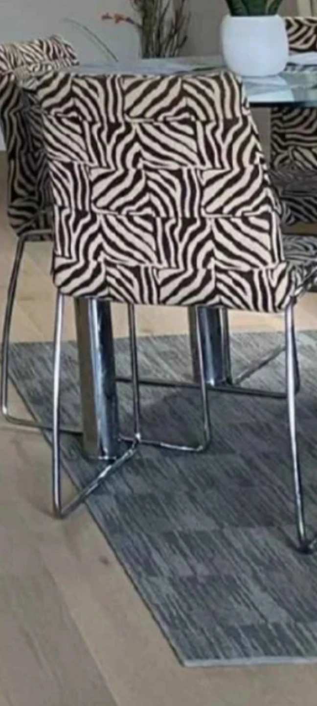 4piece chairs zebra print beautiful design - photo 3