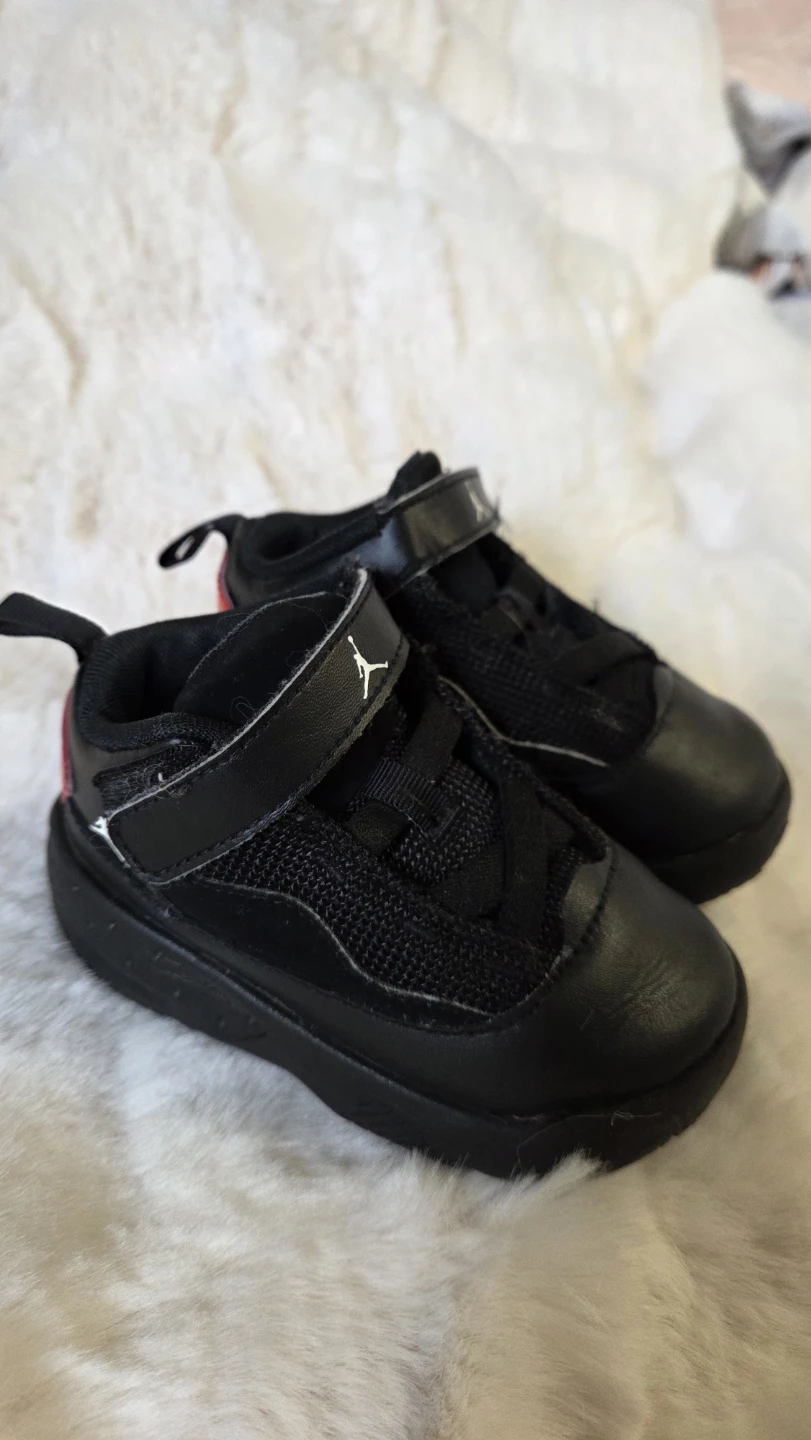 Jordan Crib Booties Black Infant Size 6C - photo 3