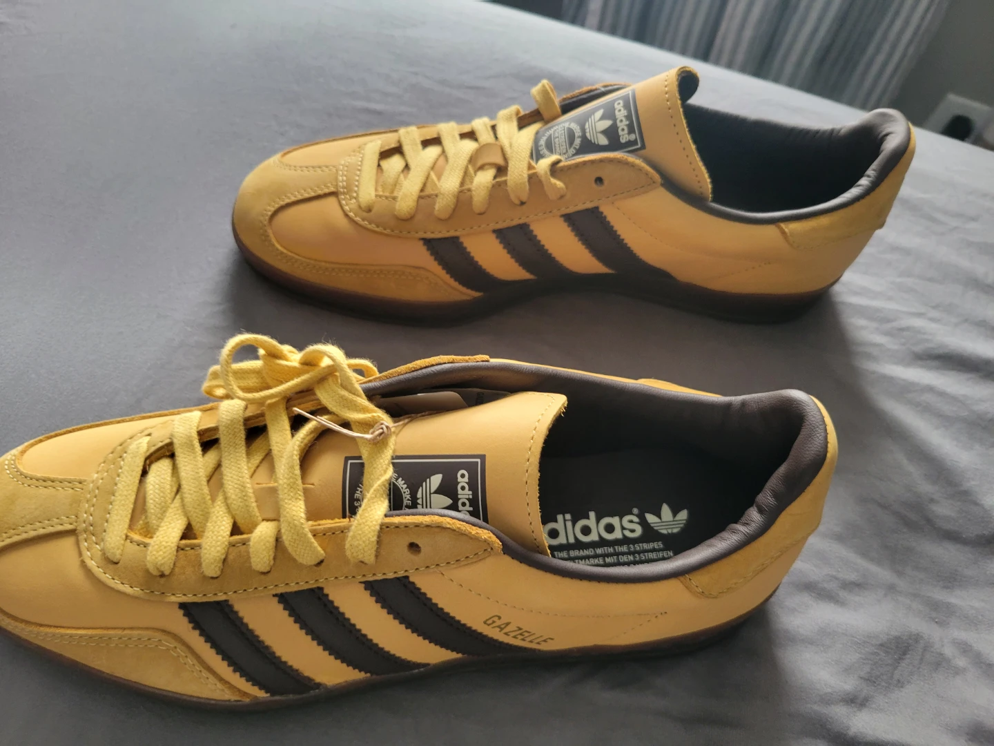 NEW ADIDAS GAZELLE  8.5.  GUM BOTTOM - photo 5