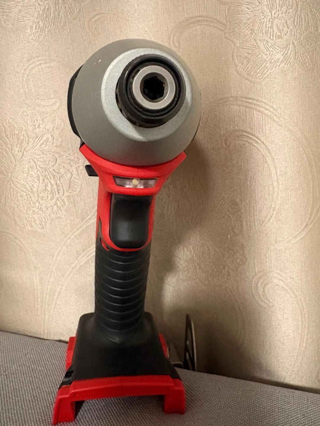Milwaukee M18 Fuel Impact Driver - photo 5