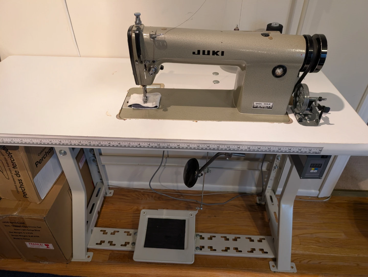 JUKI DDL-552 Industrial Sewing Machine