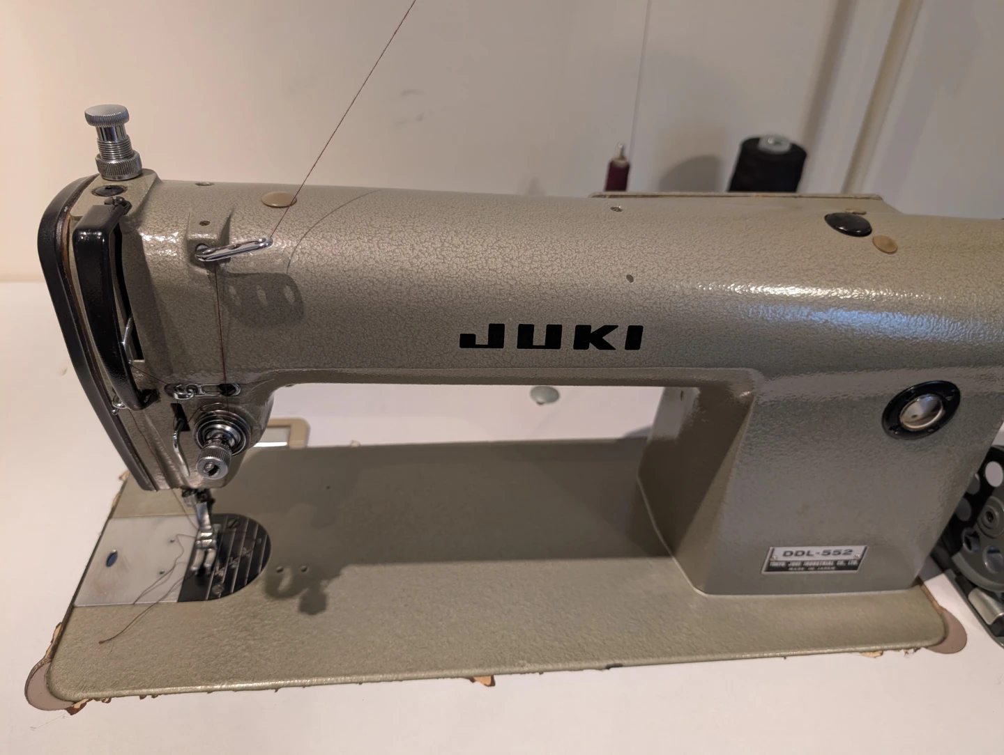 JUKI DDL-552 Industrial Sewing Machine - photo 3