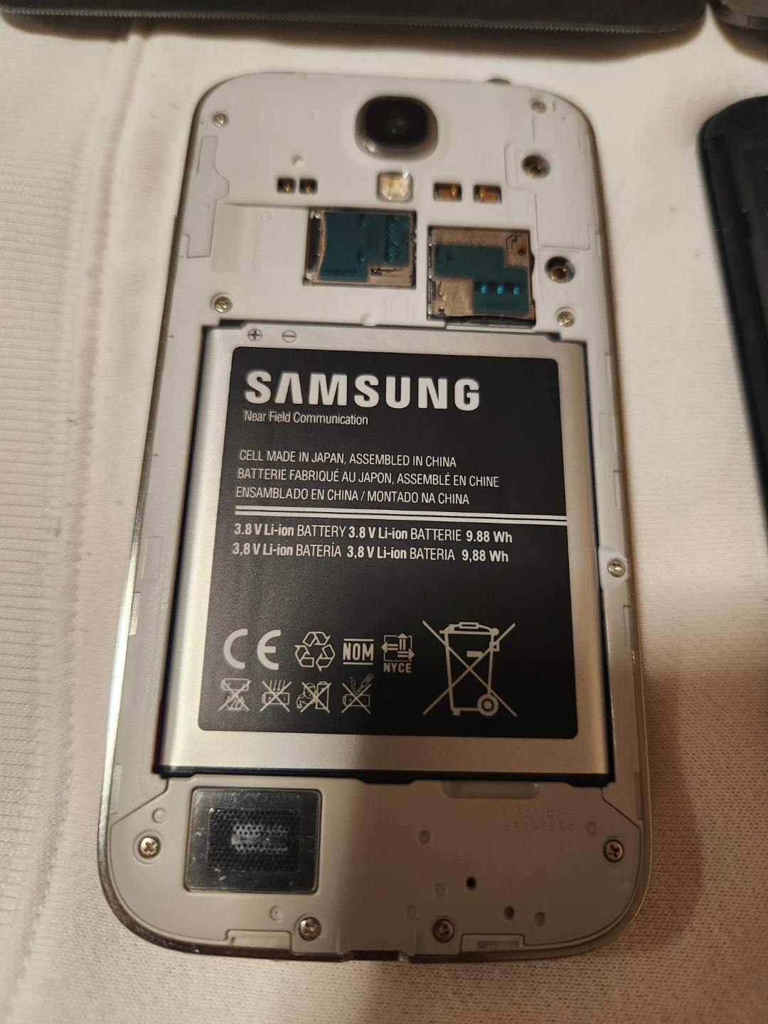 Selling Both Phones Together - photo 4