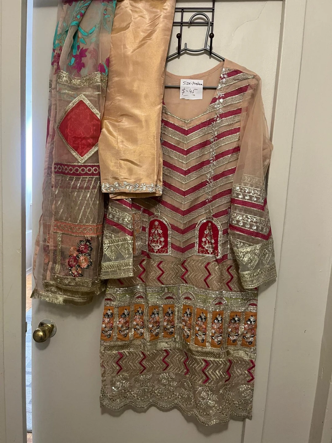 Women's Embroidered 3-Piece Outfit - Size Medium