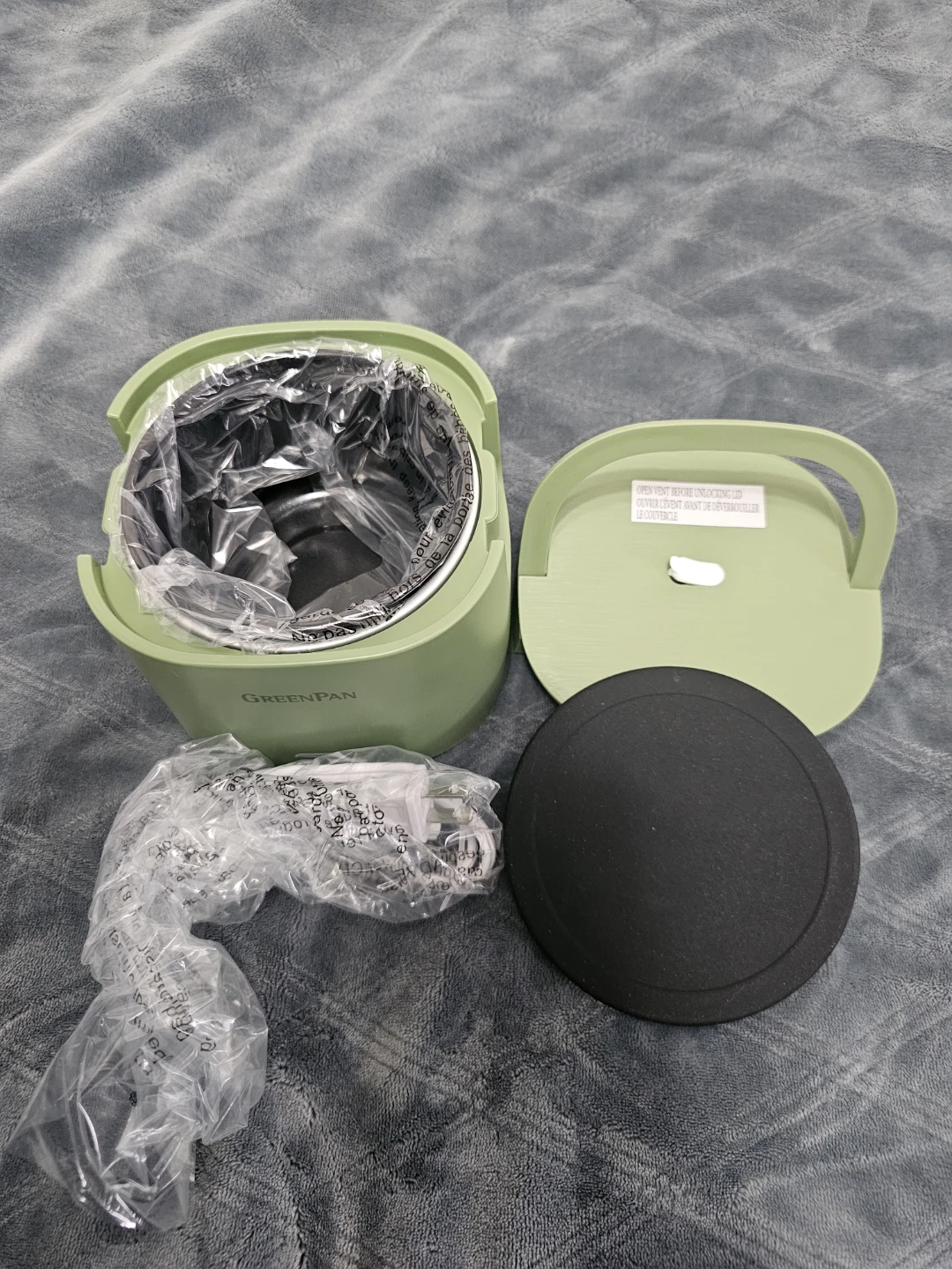 GREENPAN Electric Lunch Box, 600 mL/20.3 oz., Sage Green 🌱 - photo 2