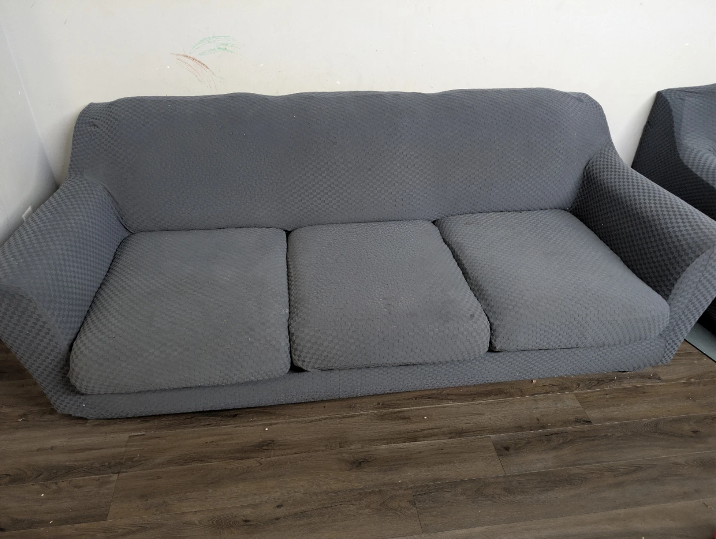 🇨🇦 Made in Canada: Pair of Grey Sofas + Textured Covers - photo 2