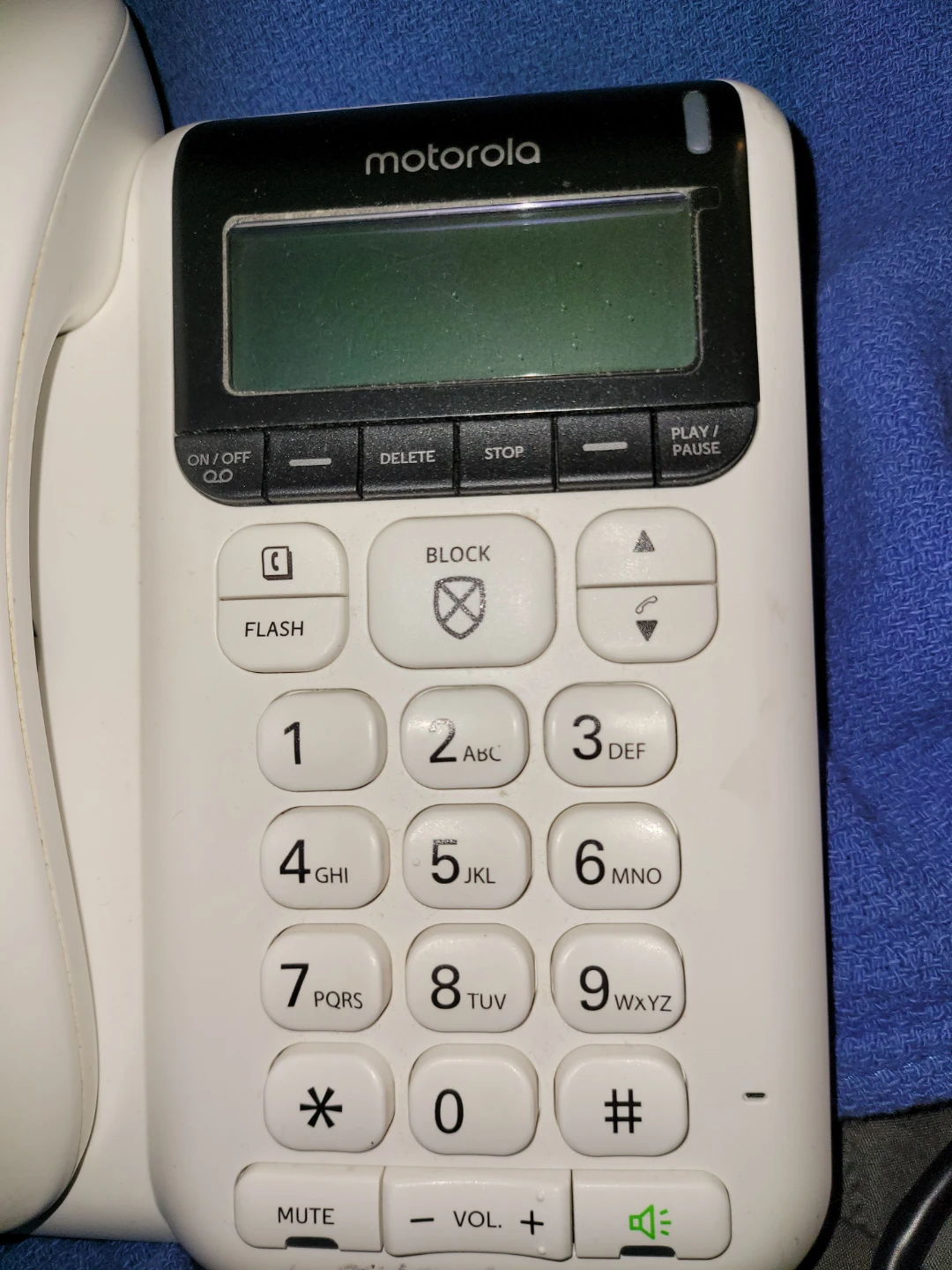 Motorola CT610 Corded Landline Phone - photo 5