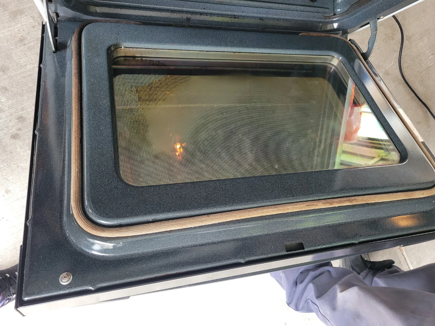 GE Spectra Electric Range with Self-Cleaning Oven - photo 4