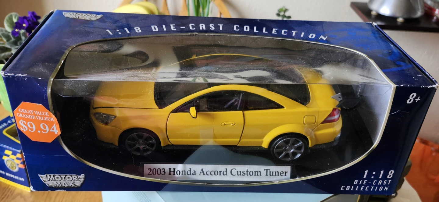 Motor Max 2003 Honda Accord Custom Tuner 1:18 Die-Cast Car - photo 3