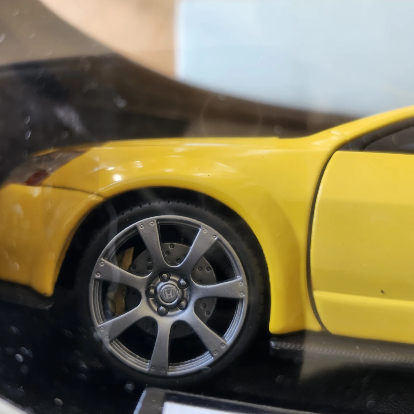 Motor Max 2003 Honda Accord Custom Tuner 1:18 Die-Cast Car - photo 4