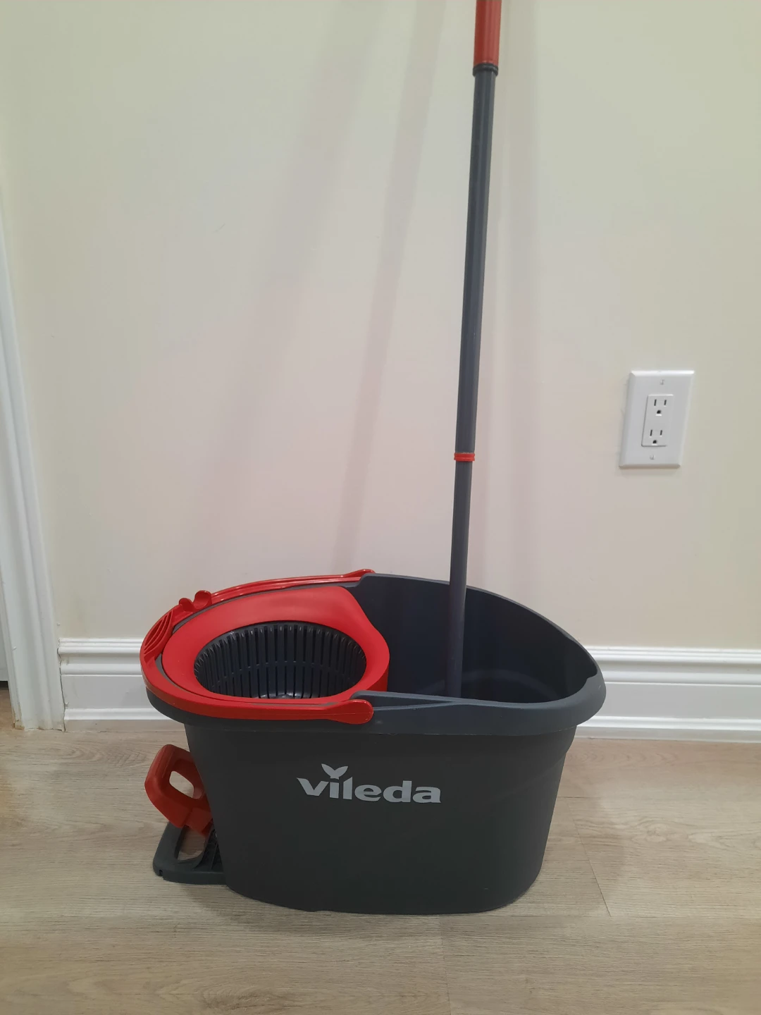 Vileda mop and bucket